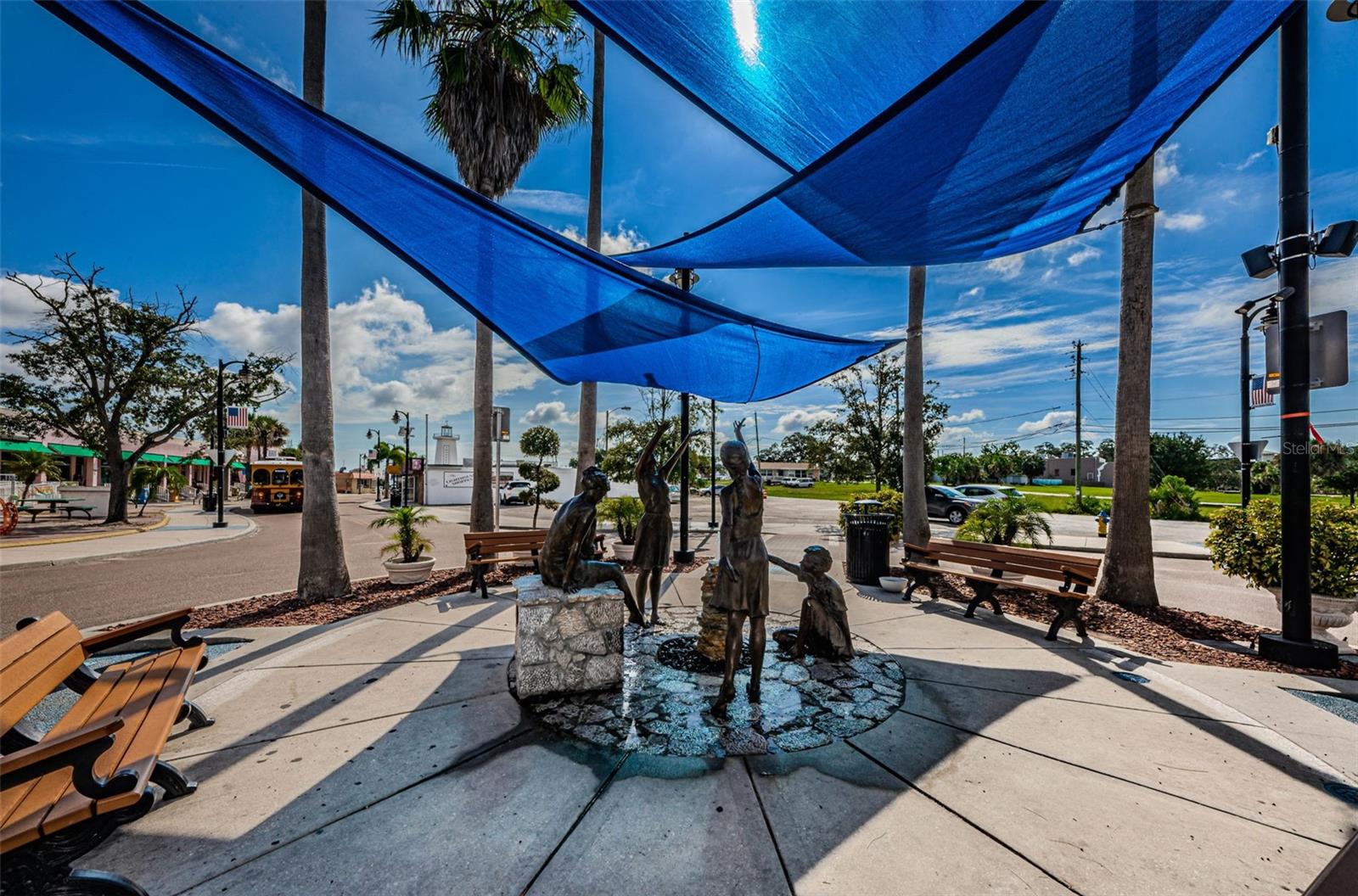 1032 ROSETREE LN