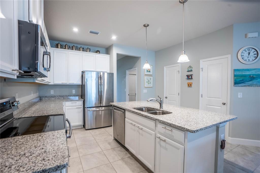 10395 HERON HIDEAWAY LOOP