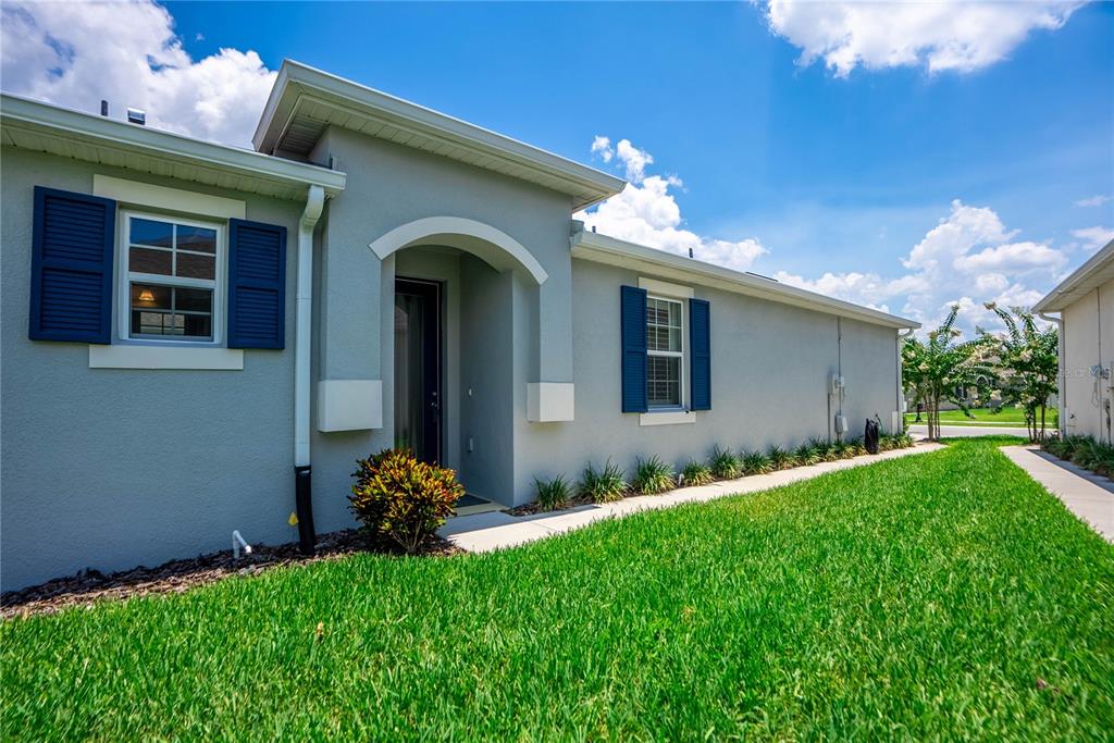10395 HERON HIDEAWAY LOOP