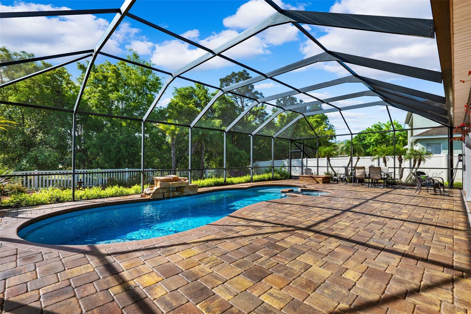 13812 CREST LAKE DR