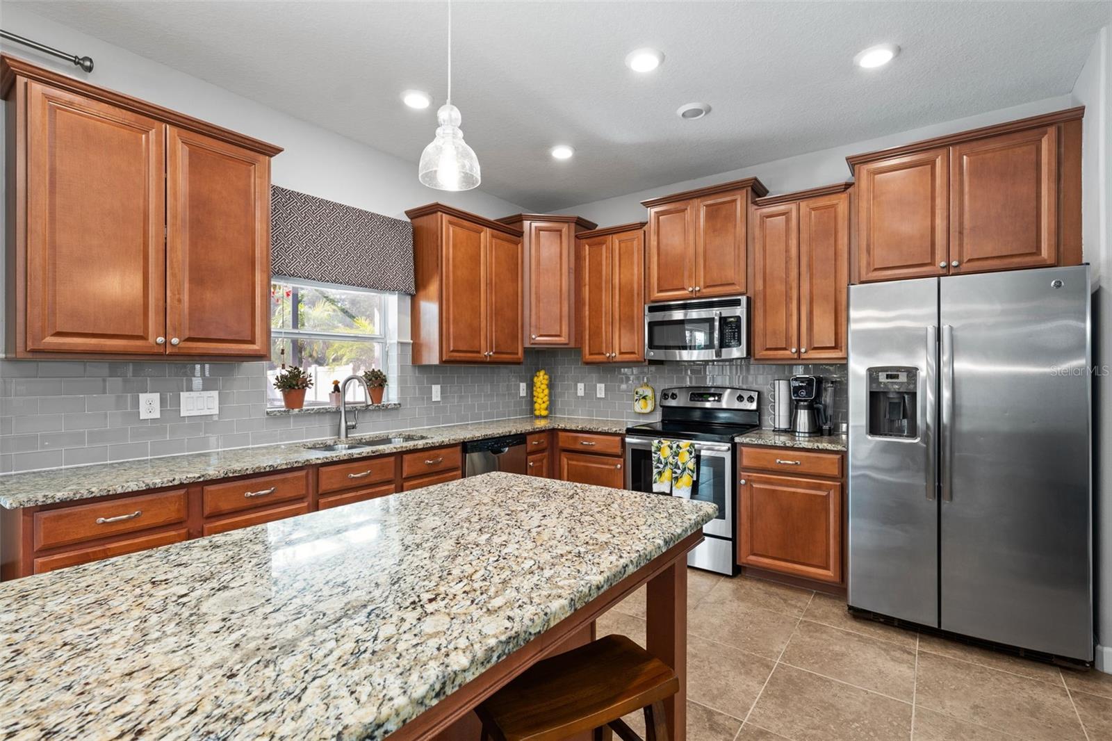 13812 CREST LAKE DR