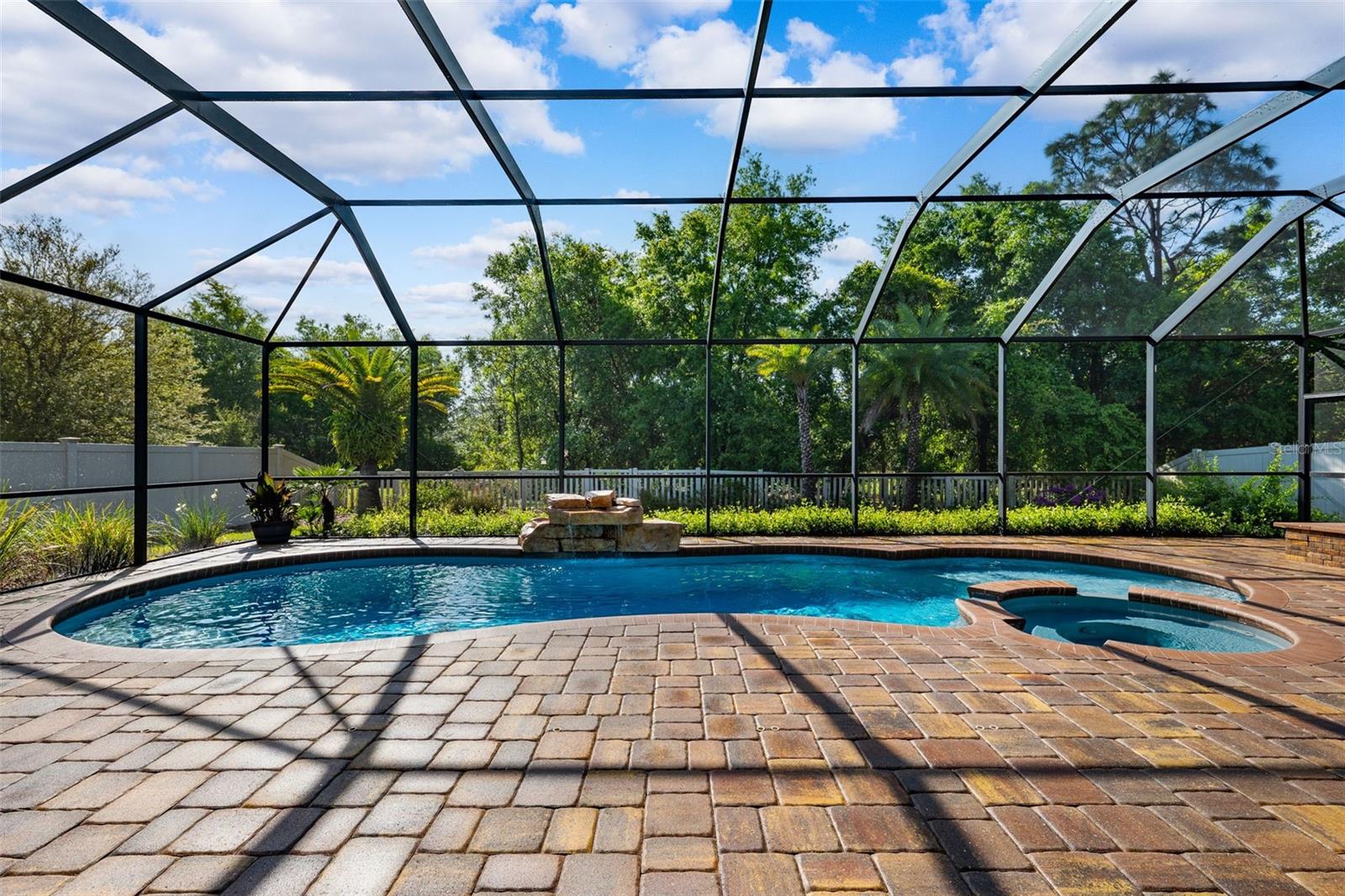 13812 CREST LAKE DR