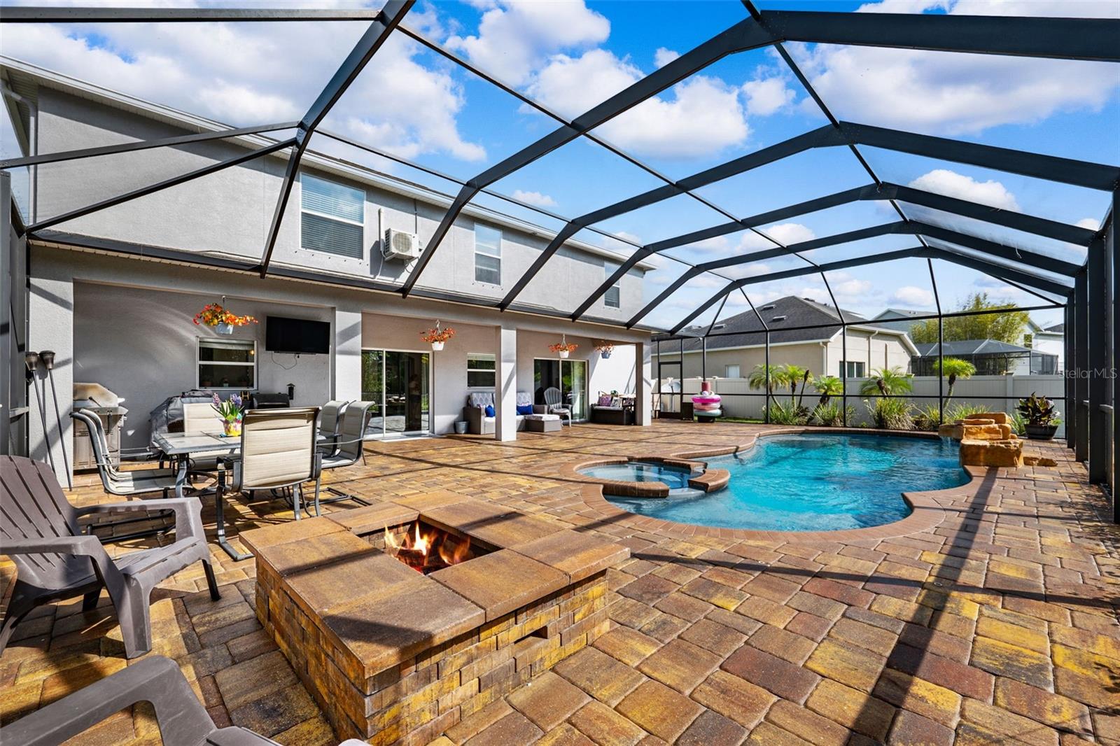 13812 CREST LAKE DR