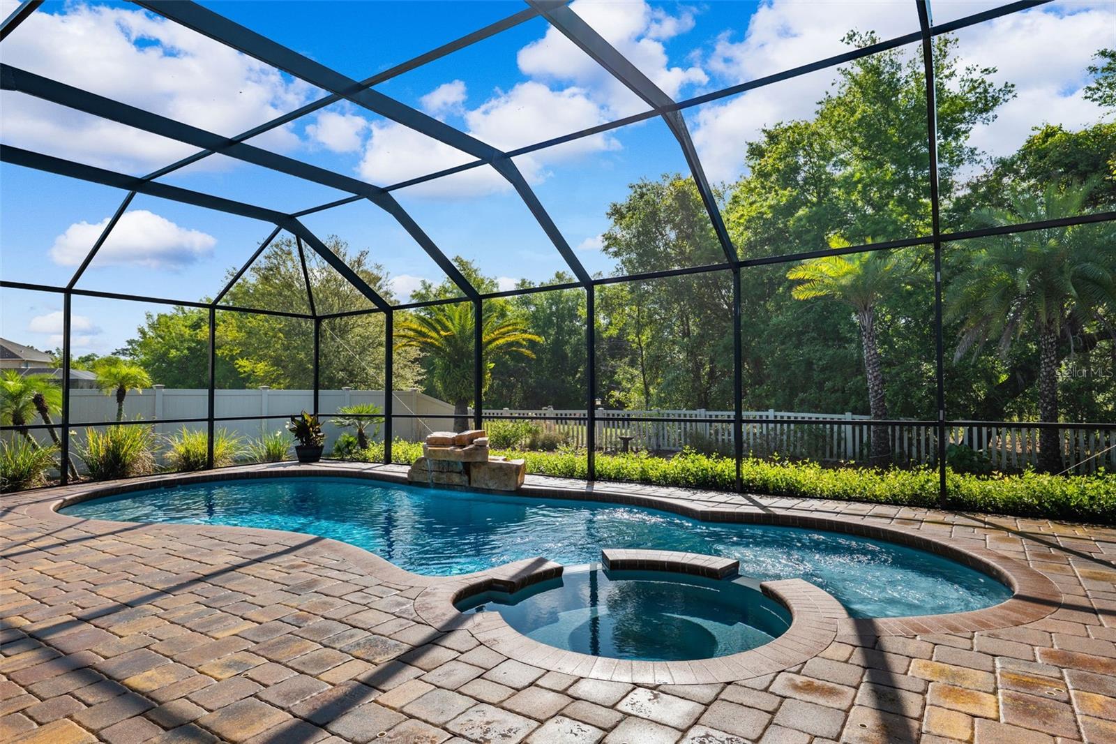 13812 CREST LAKE DR