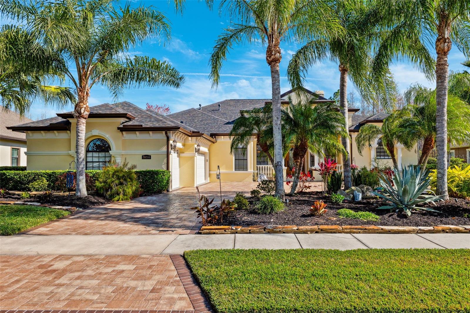 20200 LACE CASCADE RD