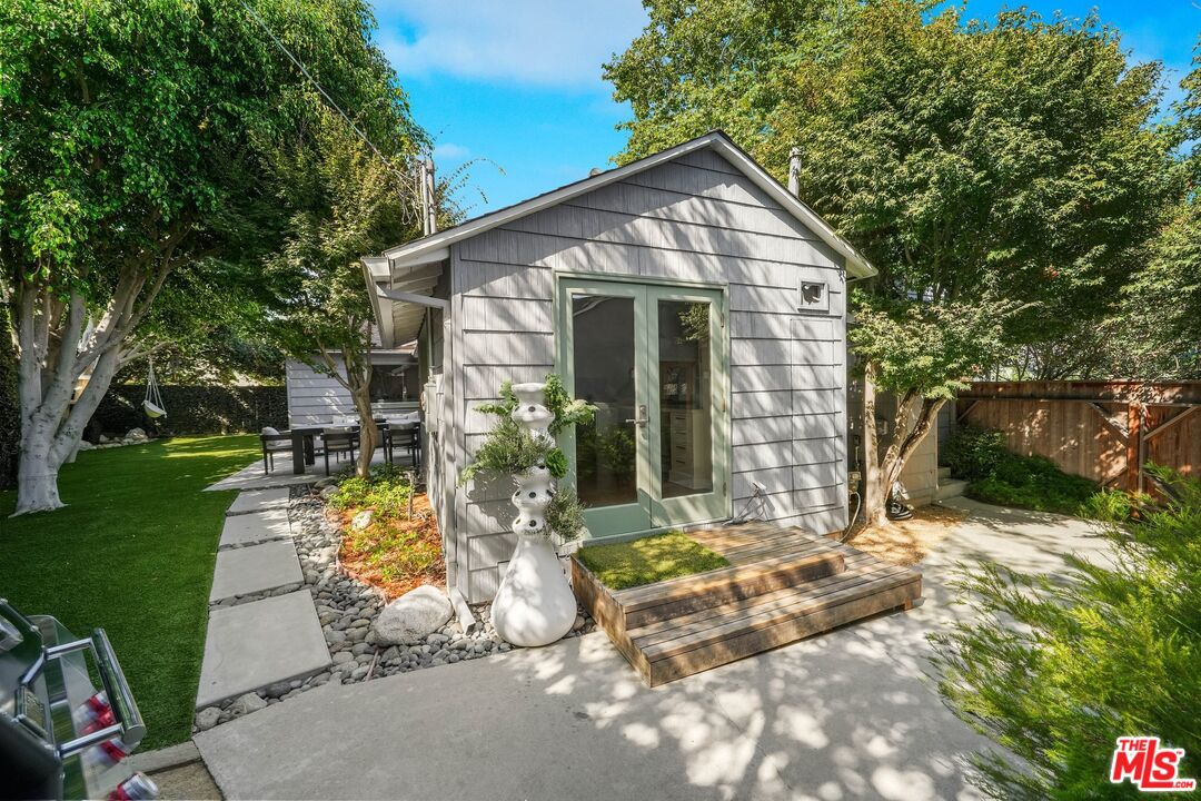 3241 Federal Ave