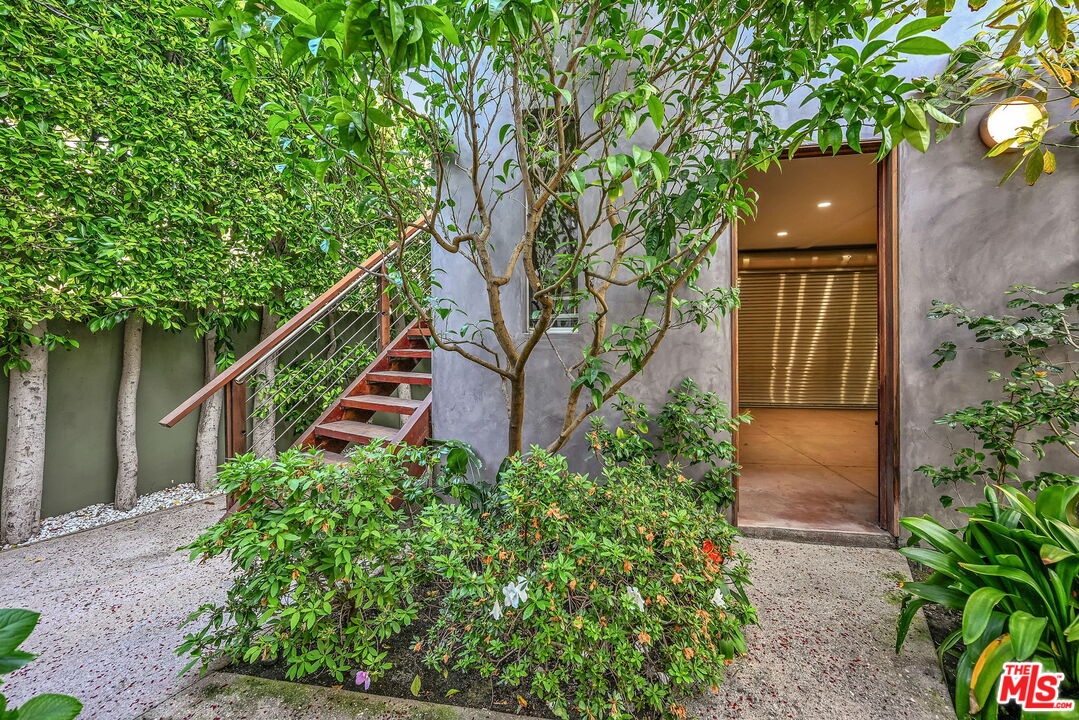 2324 Boone Ave