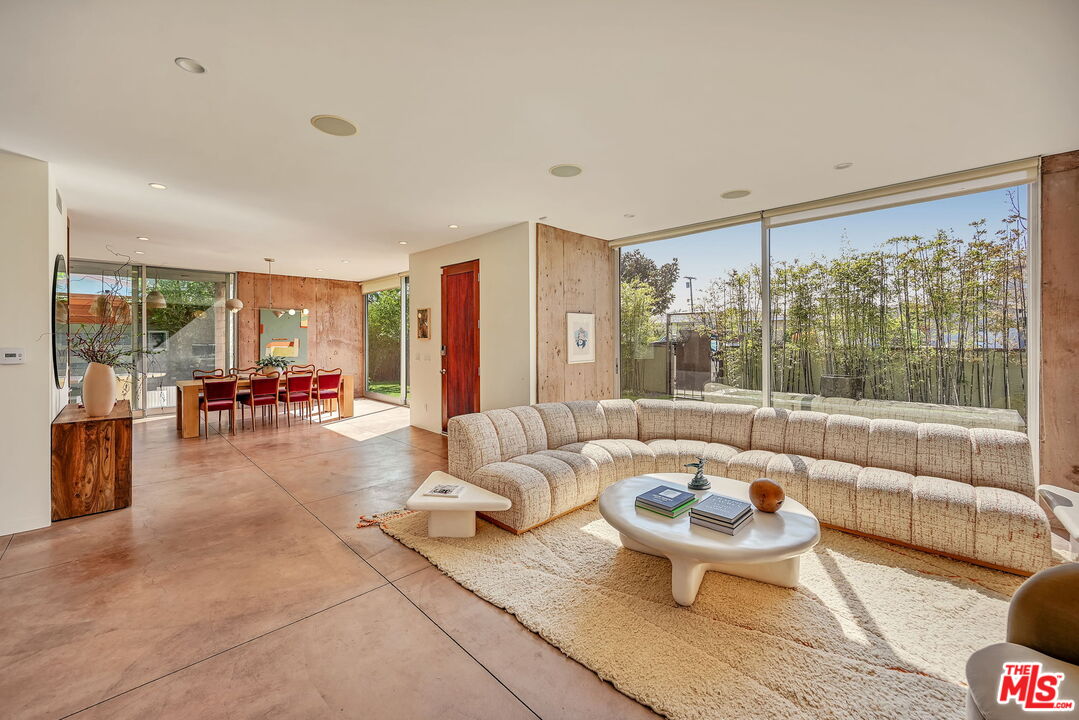 2324 Boone Ave