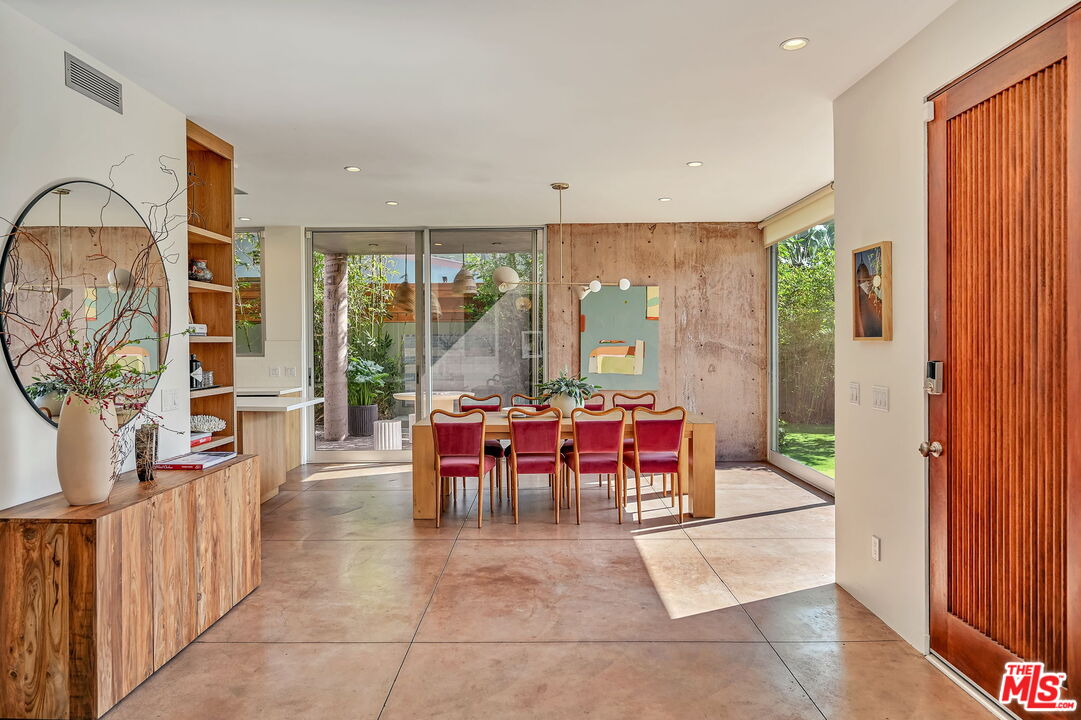 2324 Boone Ave