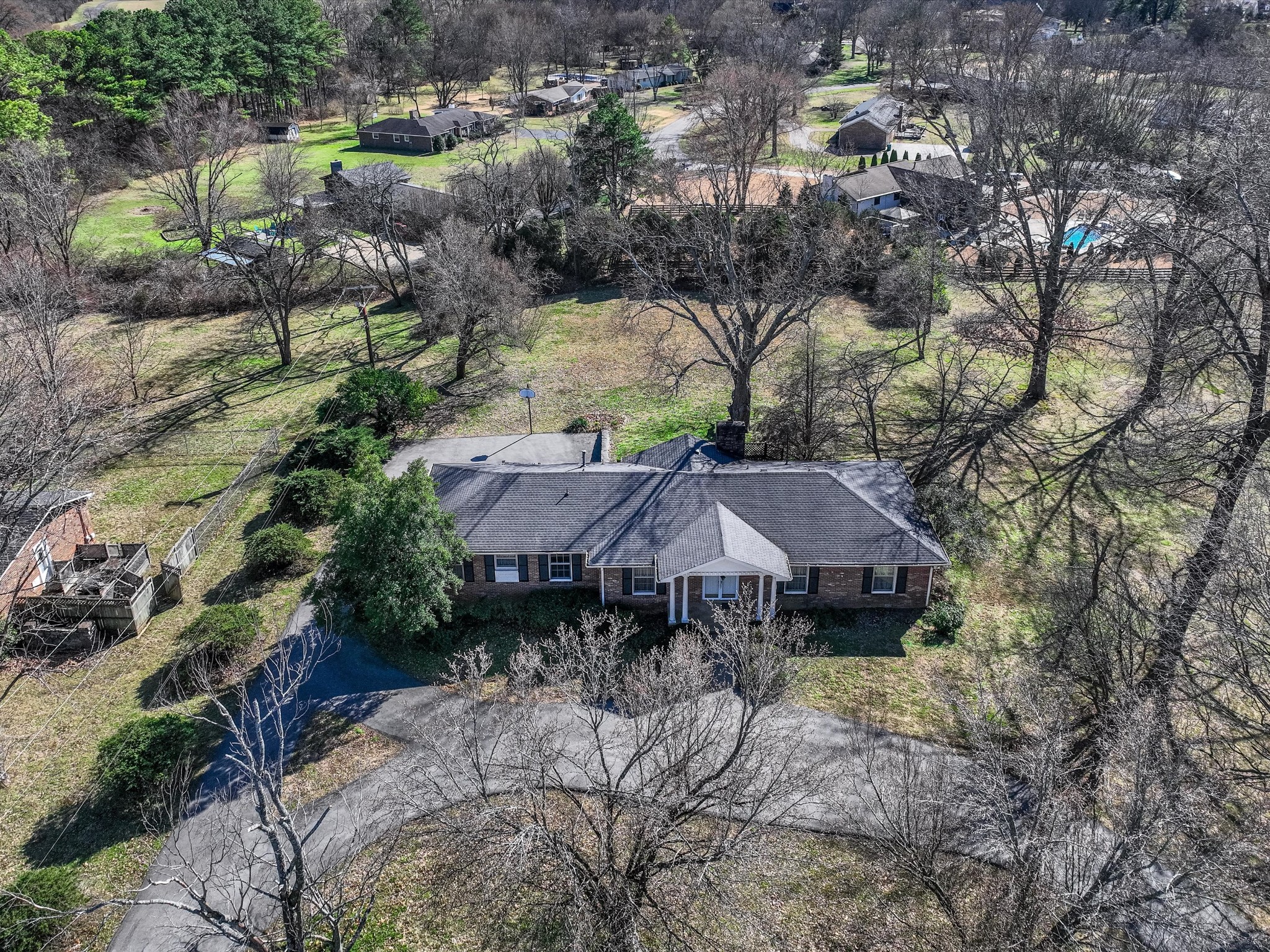 7015 Wilson Pike Cir