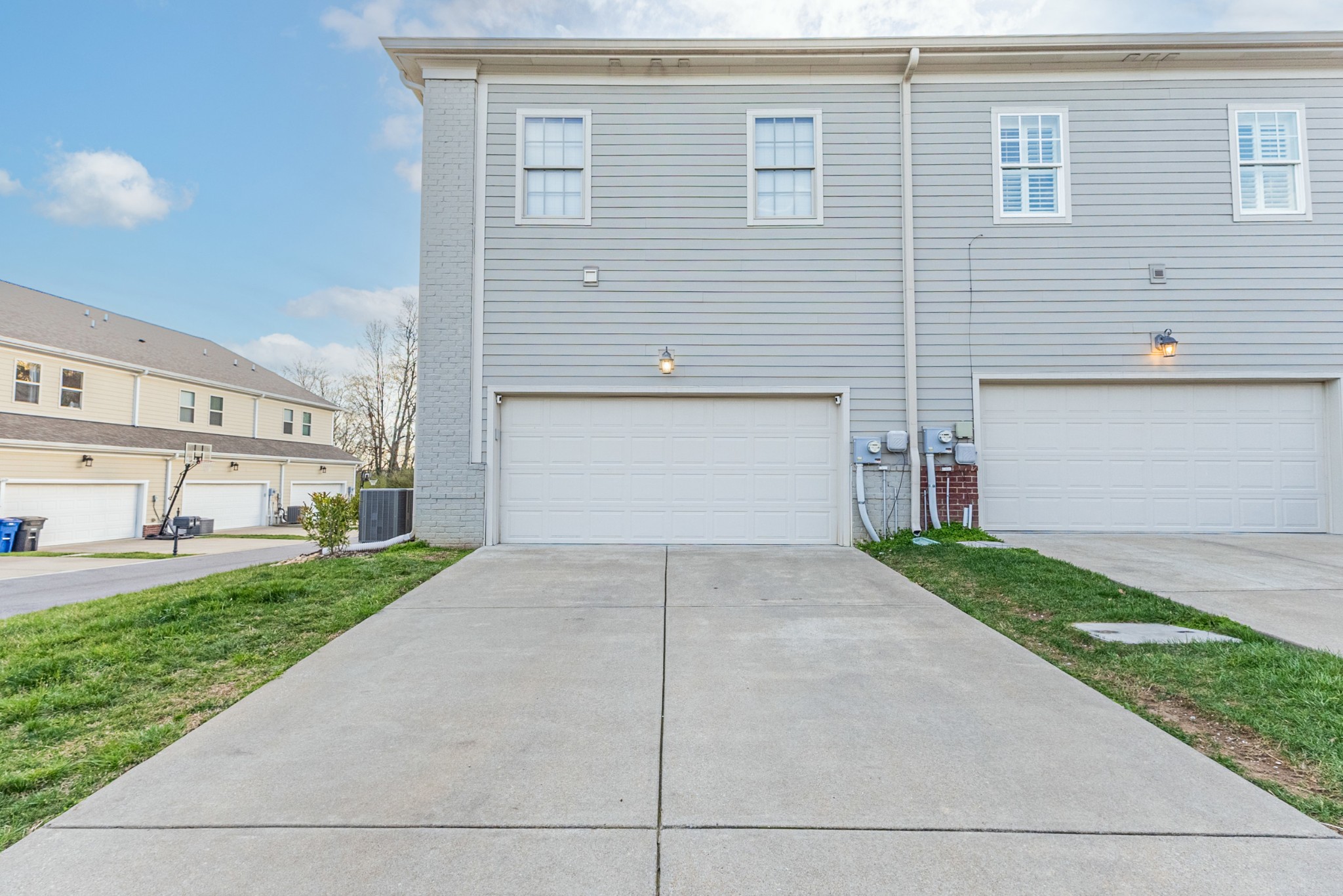 232 Gateway Ct