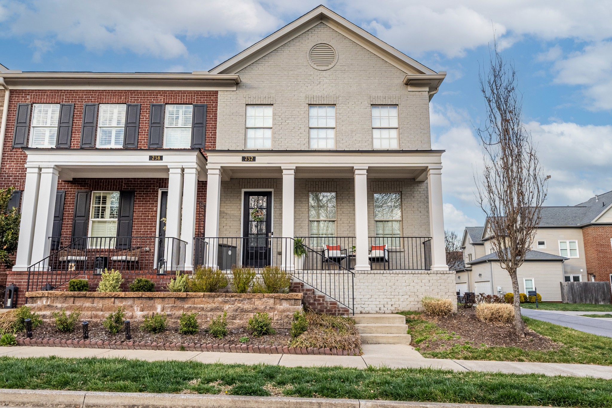 232 Gateway Ct
