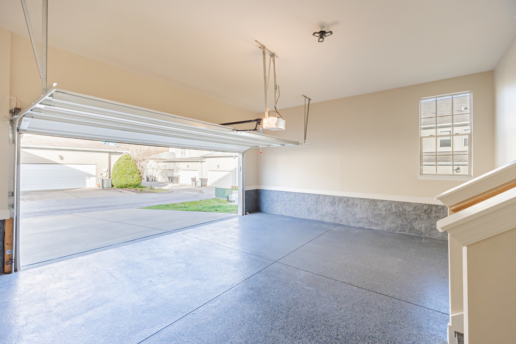 232 Gateway Ct