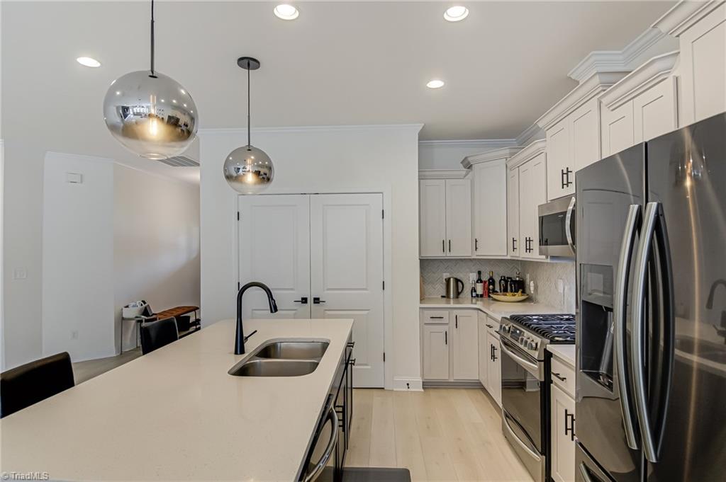2707 Cottage Hill Lane, Winston-Salem