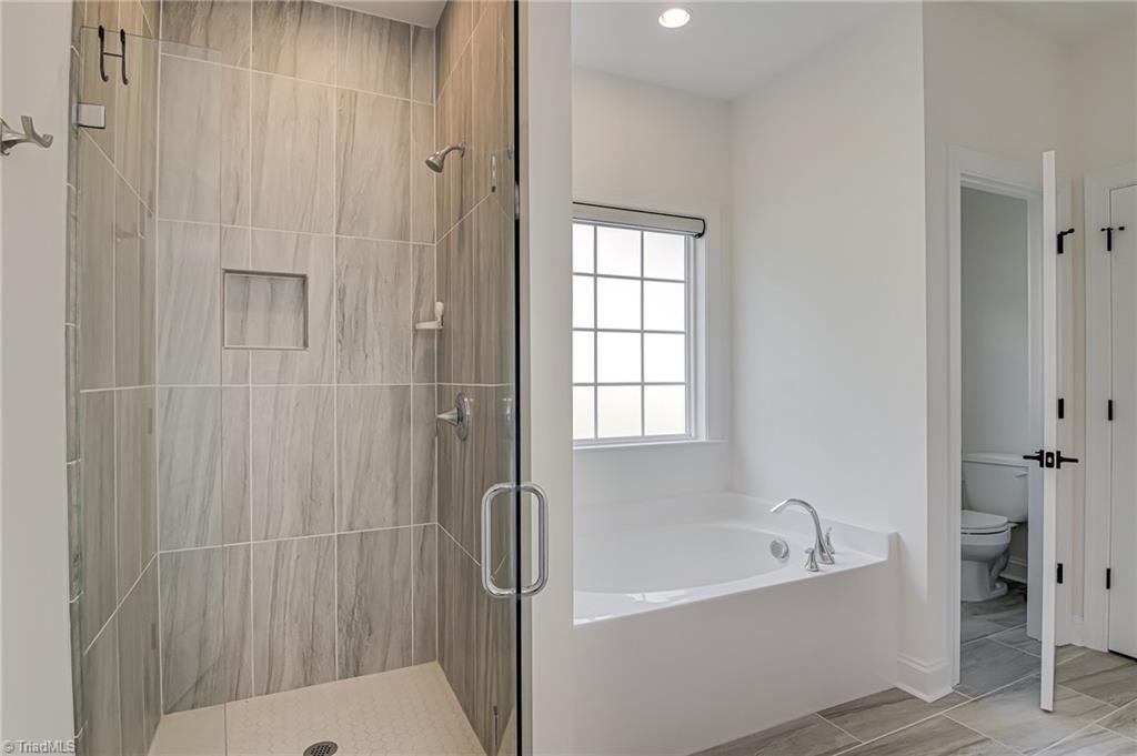 2707 Cottage Hill Lane, Winston-Salem