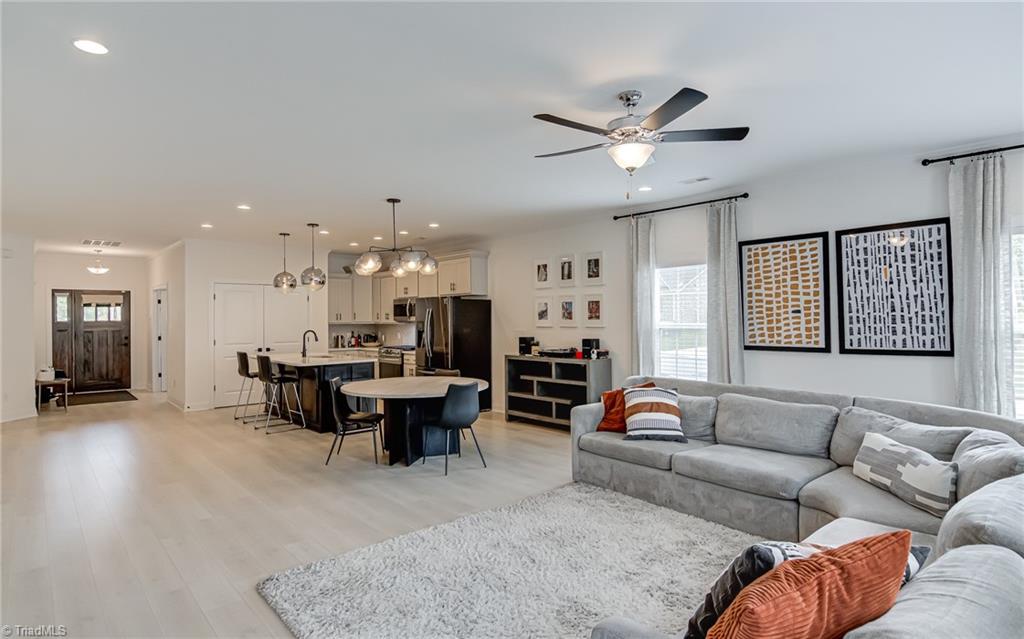2707 Cottage Hill Lane, Winston-Salem