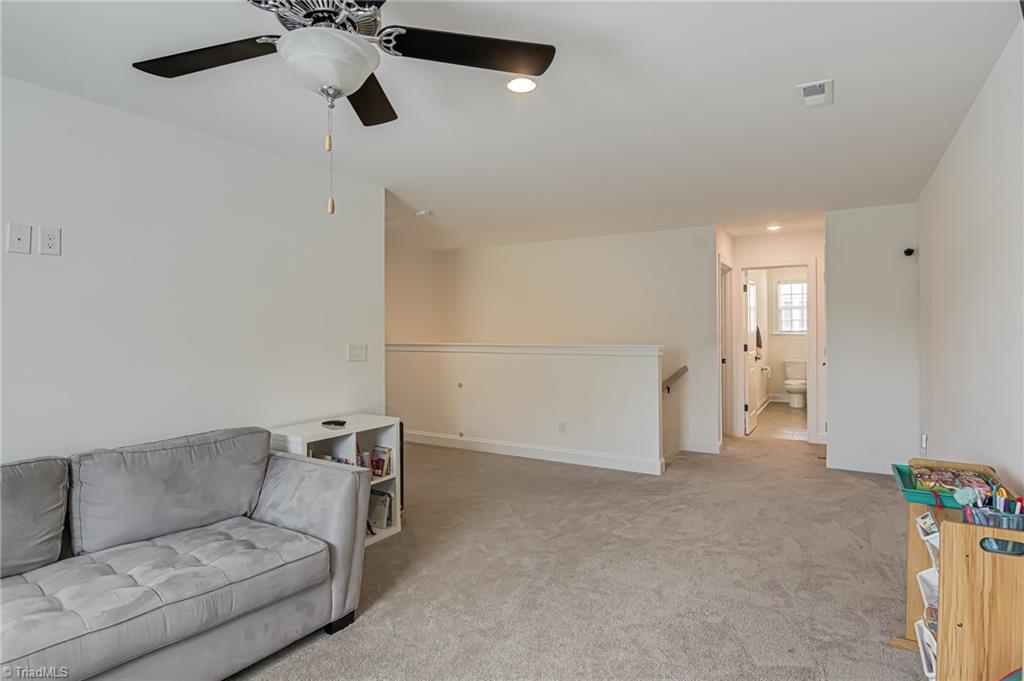 2707 Cottage Hill Lane, Winston-Salem
