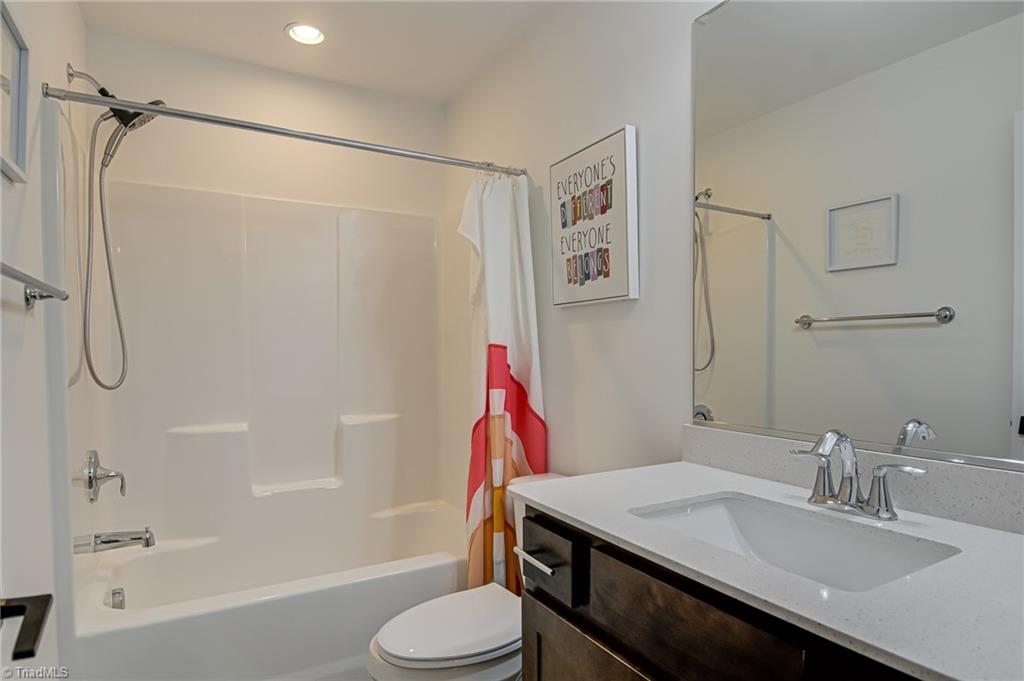 2707 Cottage Hill Lane, Winston-Salem