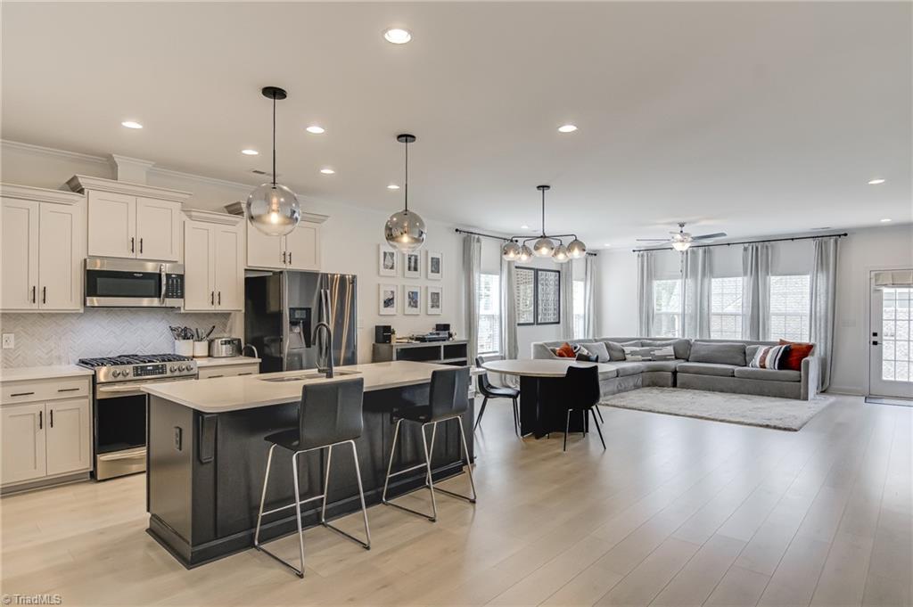 2707 Cottage Hill Lane, Winston-Salem