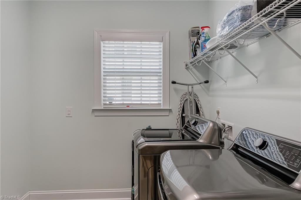 2707 Cottage Hill Lane, Winston-Salem