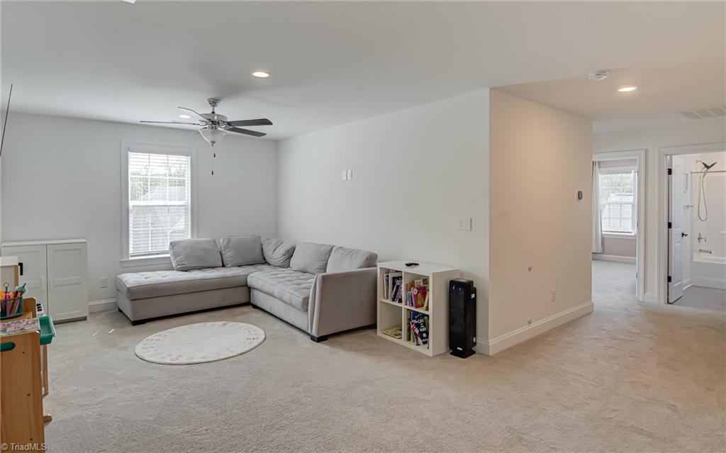 2707 Cottage Hill Lane, Winston-Salem