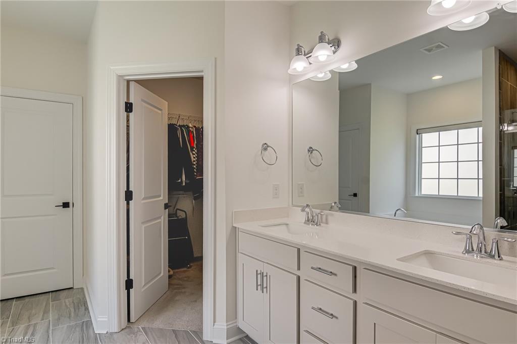 2707 Cottage Hill Lane, Winston-Salem