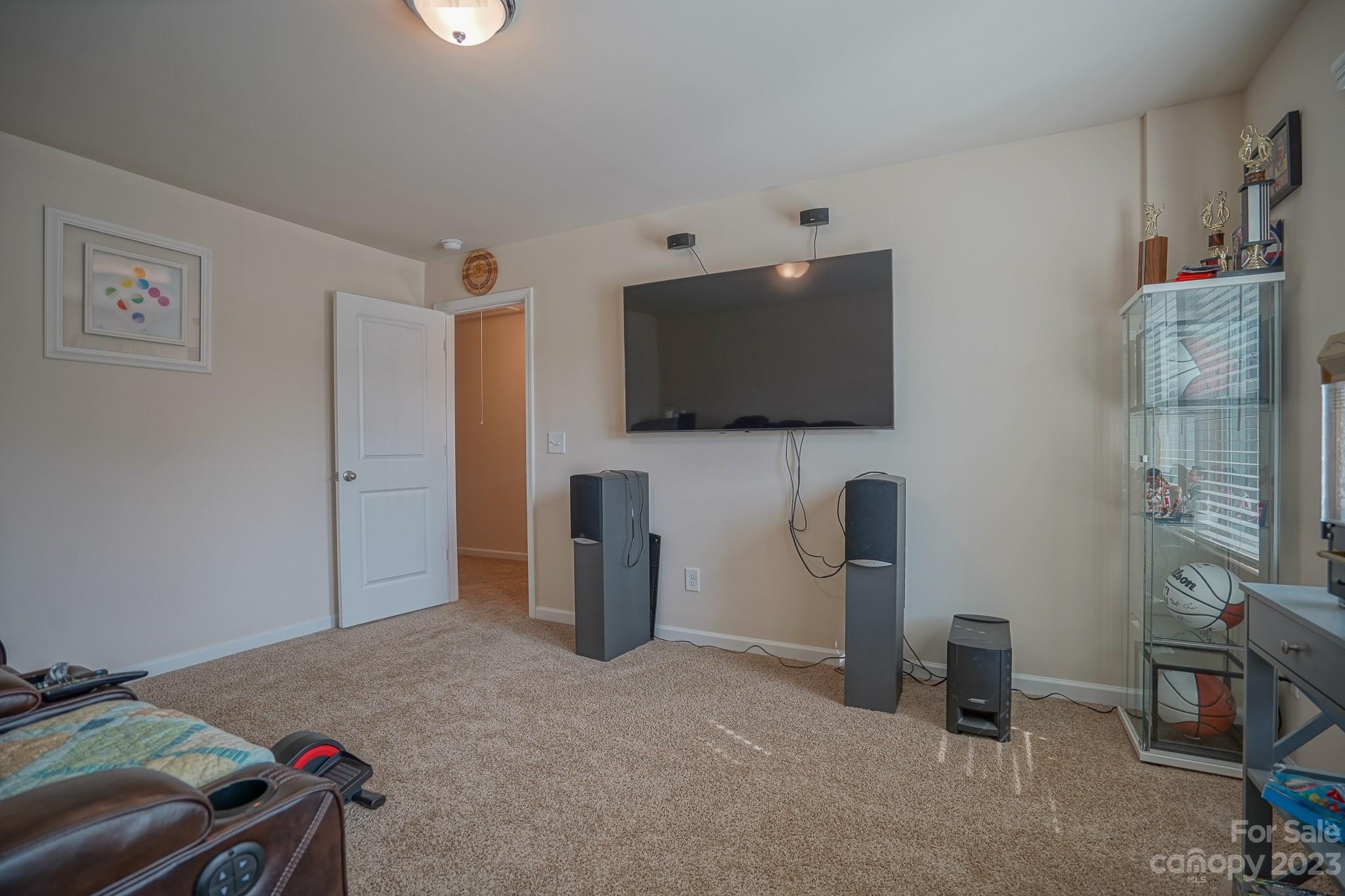 246 Heatherland Drive