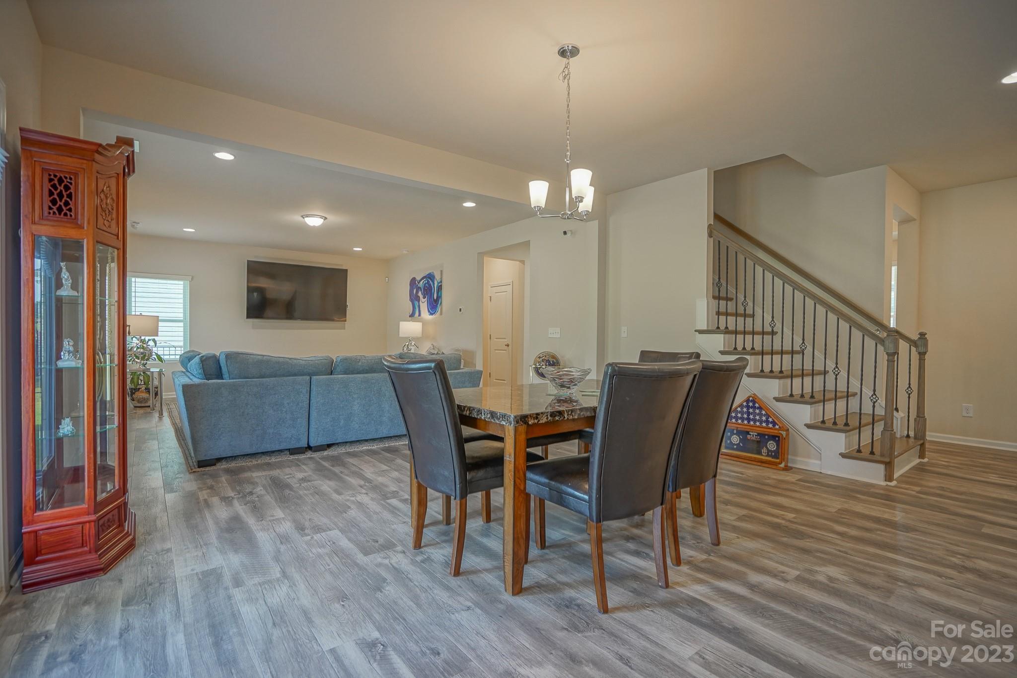 246 Heatherland Drive