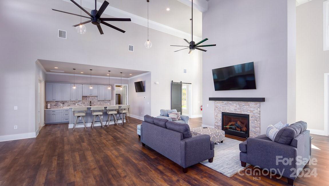 8060 Kennesaw Drive