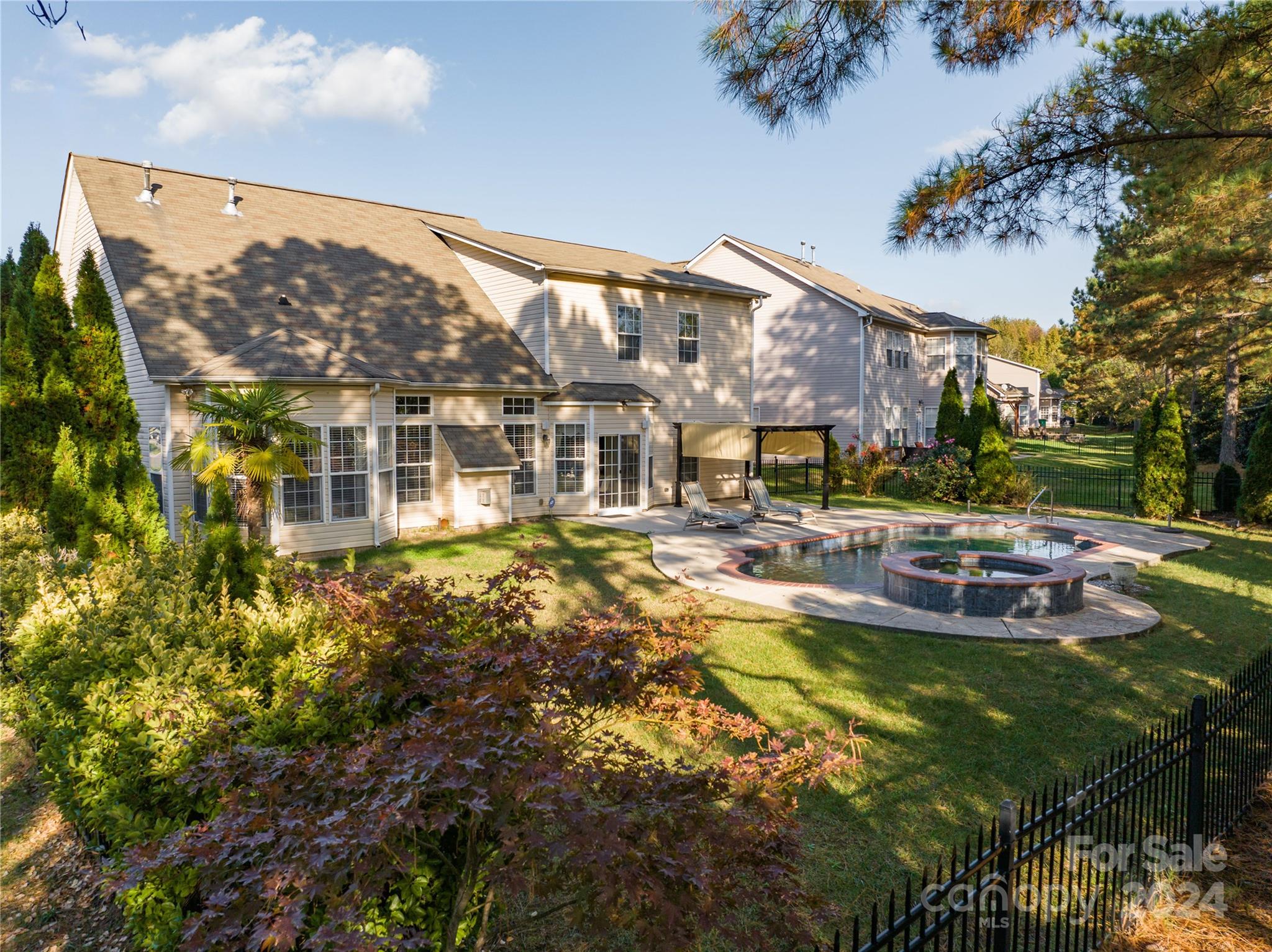 6207 Breckfield Court