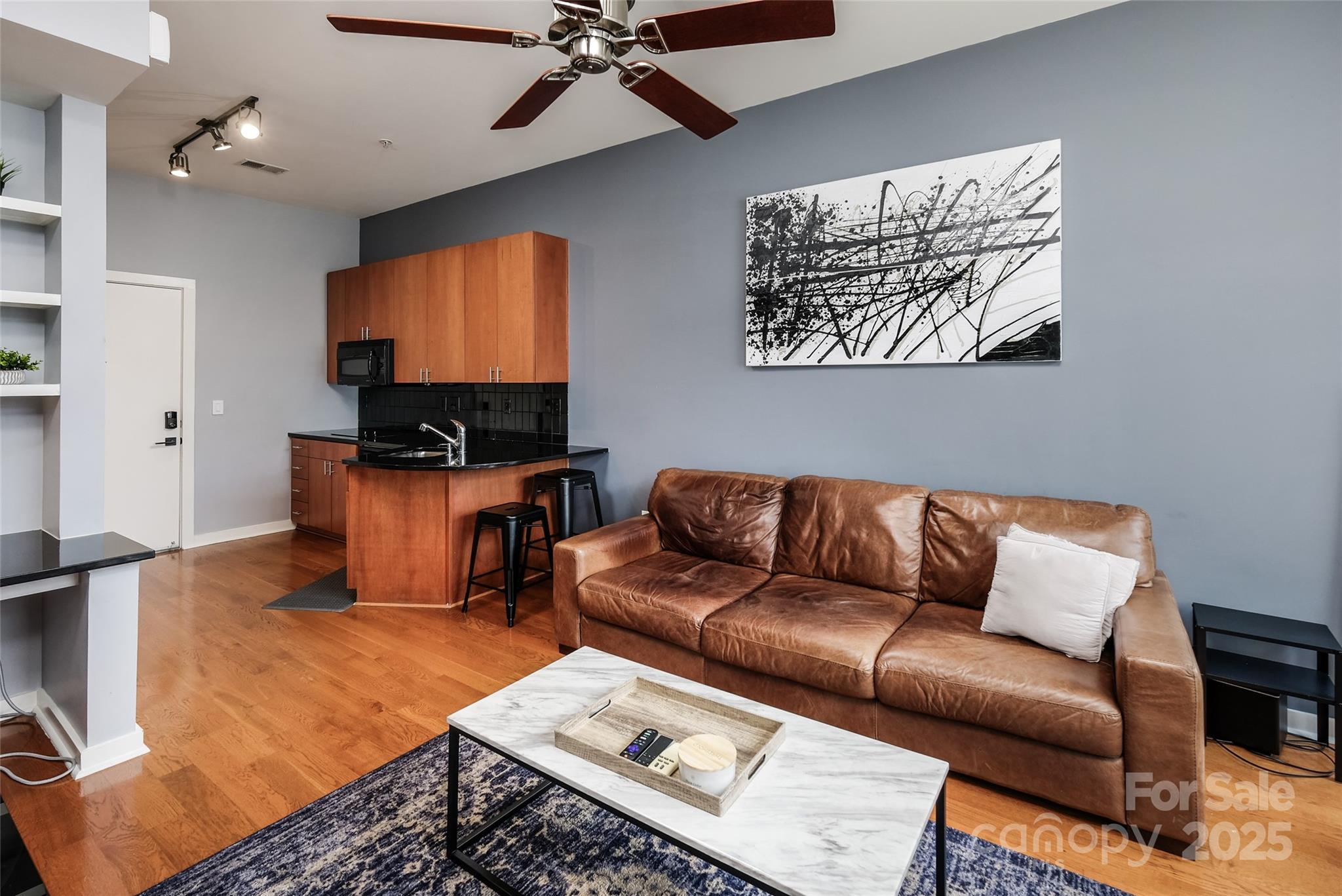 525 E 6th Street