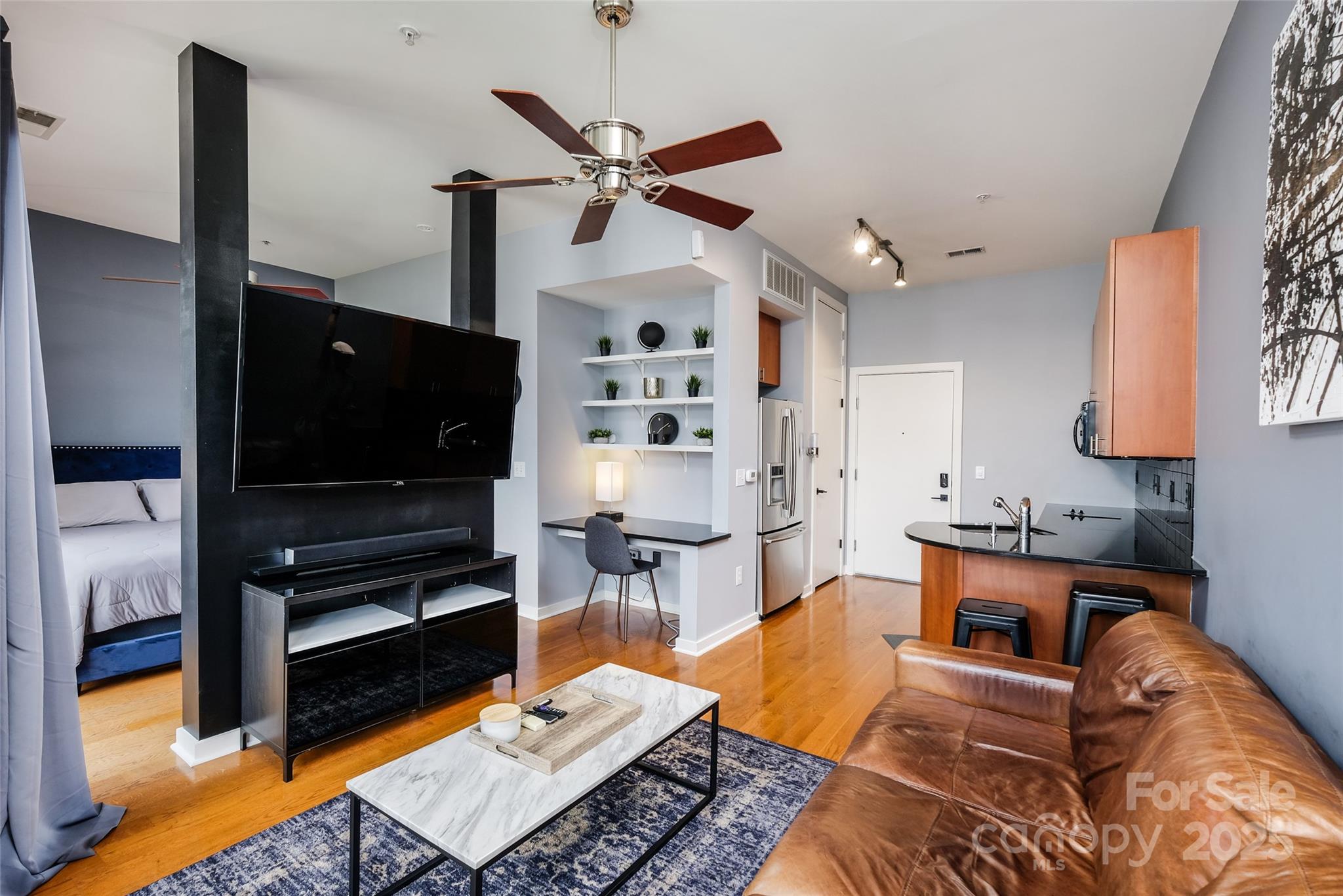 525 E 6th Street