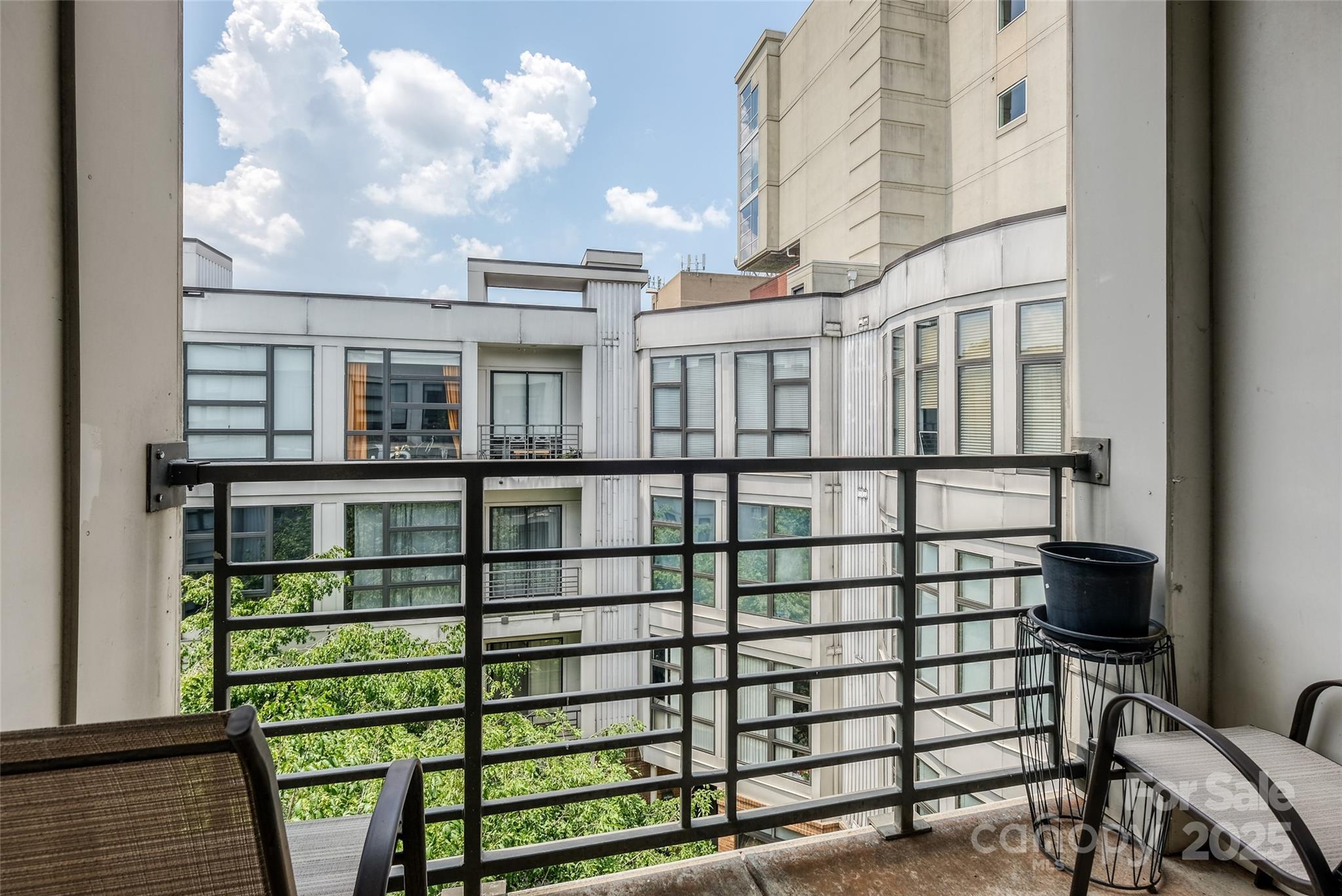 525 E 6th Street