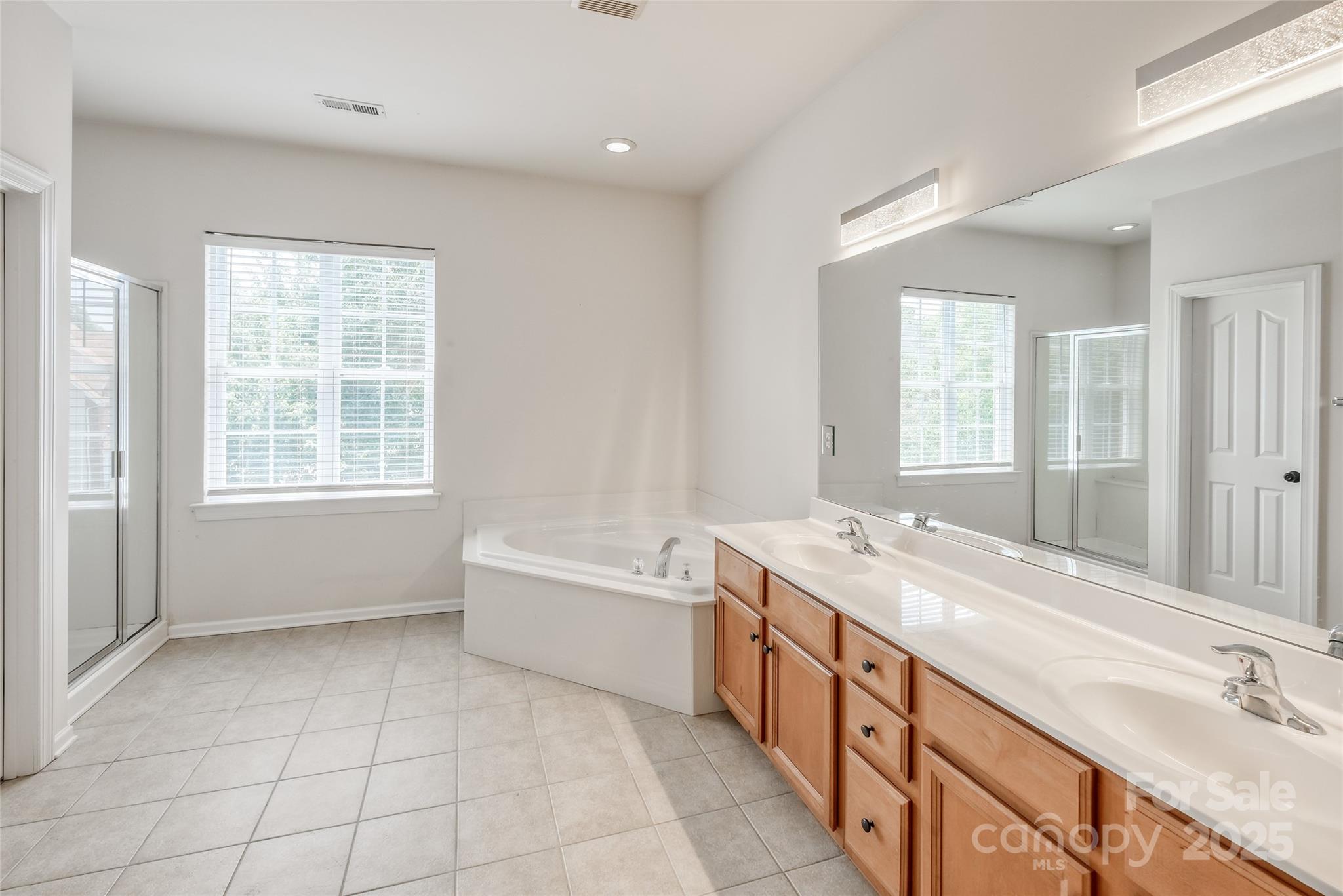 2002 Ledare Lane Unit: 70