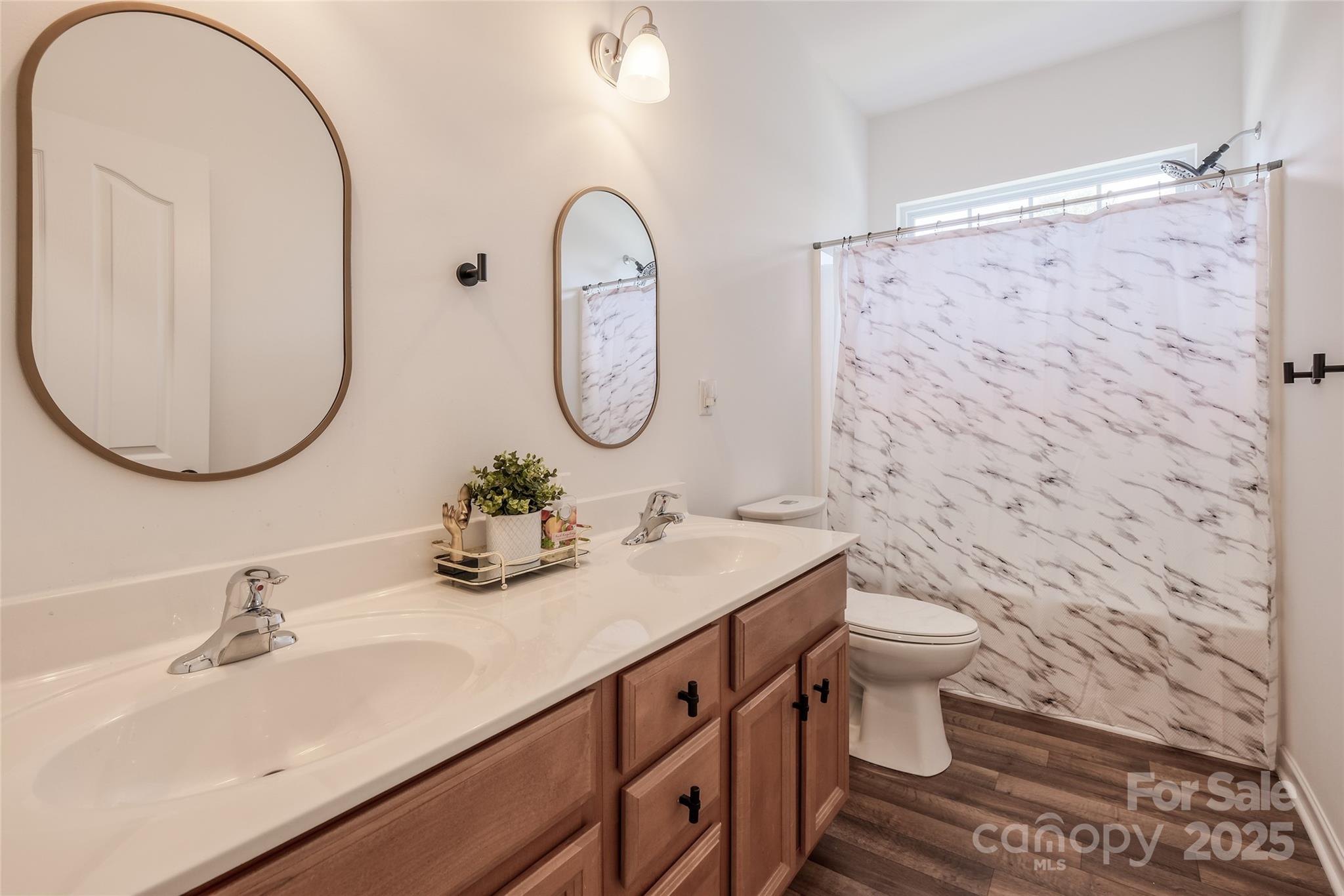 2002 Ledare Lane Unit: 70
