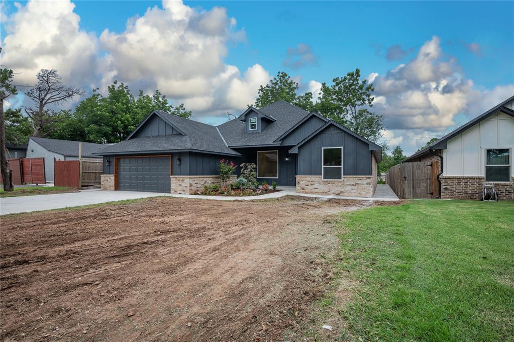 2705 NW 40th Street