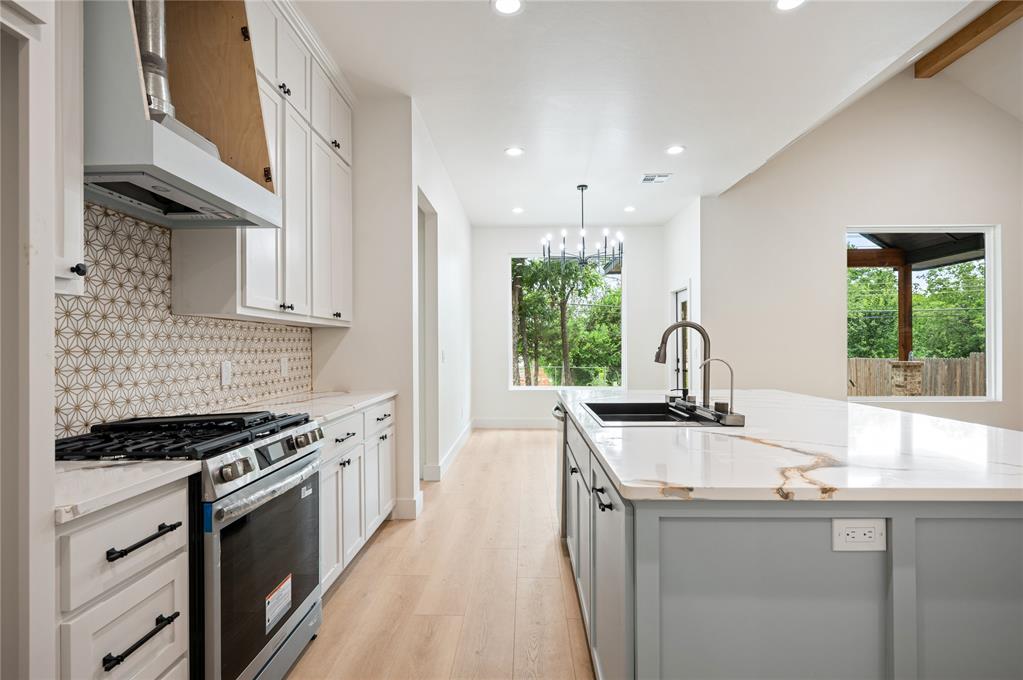 2705 NW 40th Street