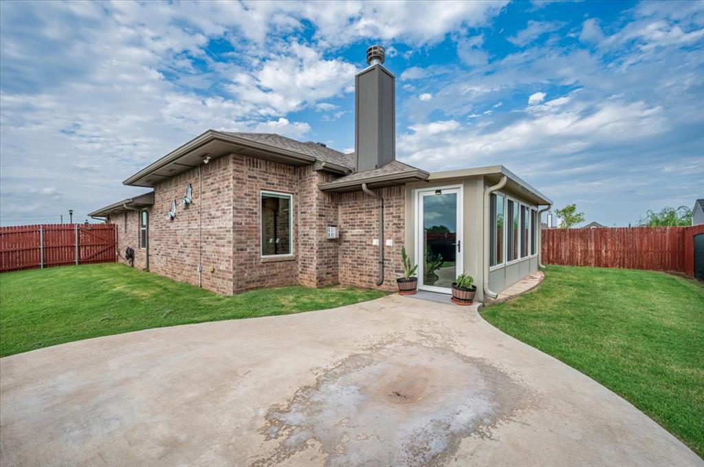 9120 NW 121st Street