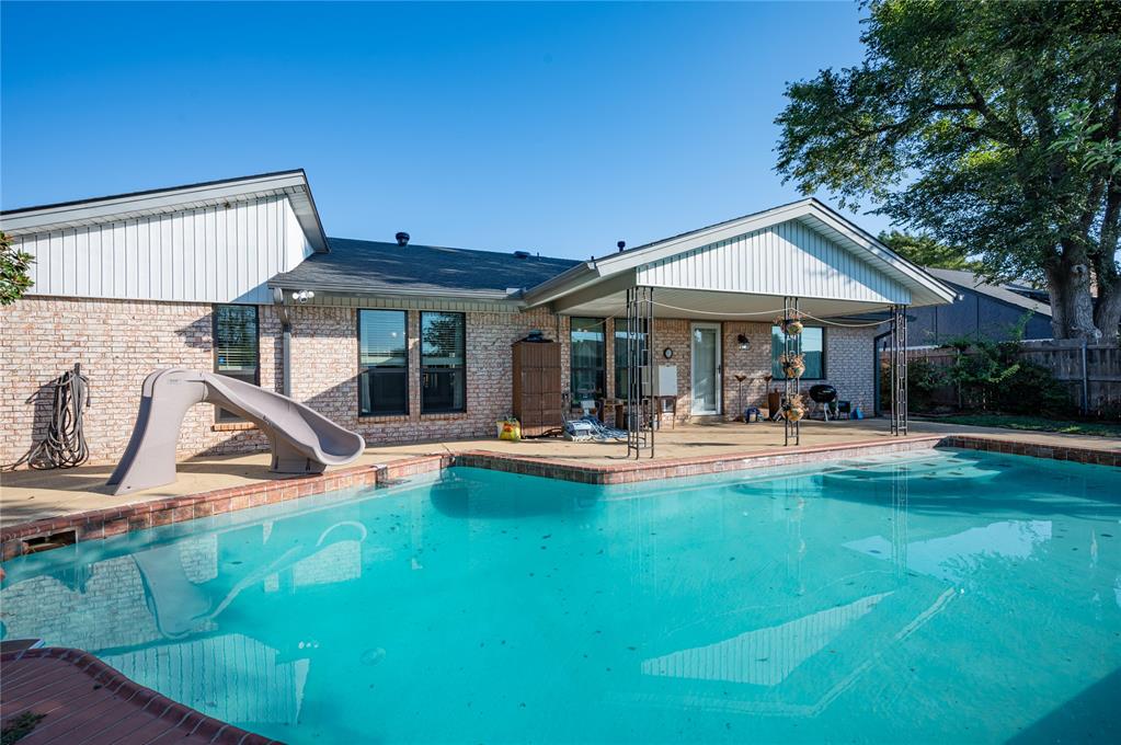 1008 SW 118th Place