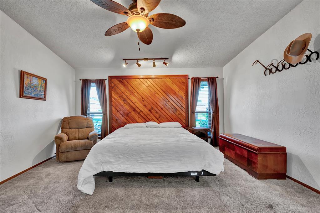 1008 SW 118th Place