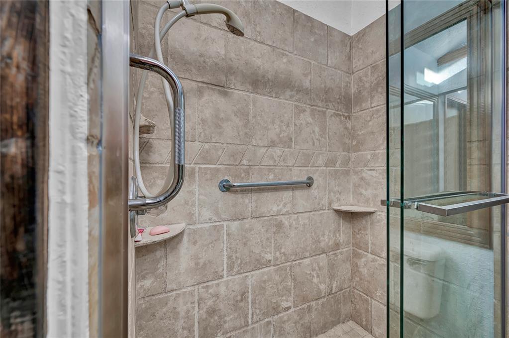 1008 SW 118th Place