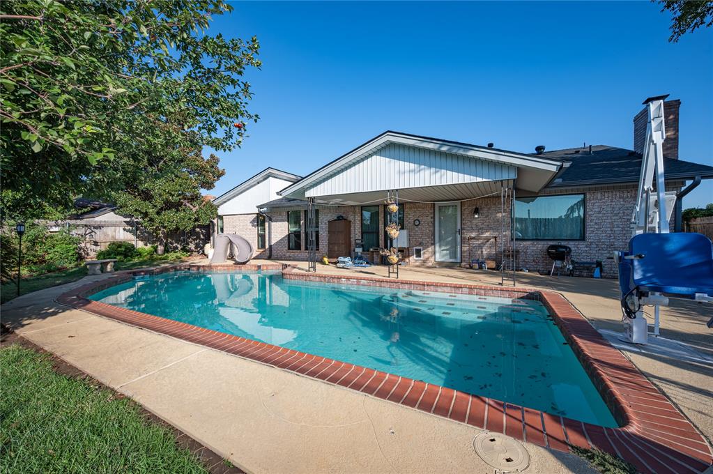 1008 SW 118th Place