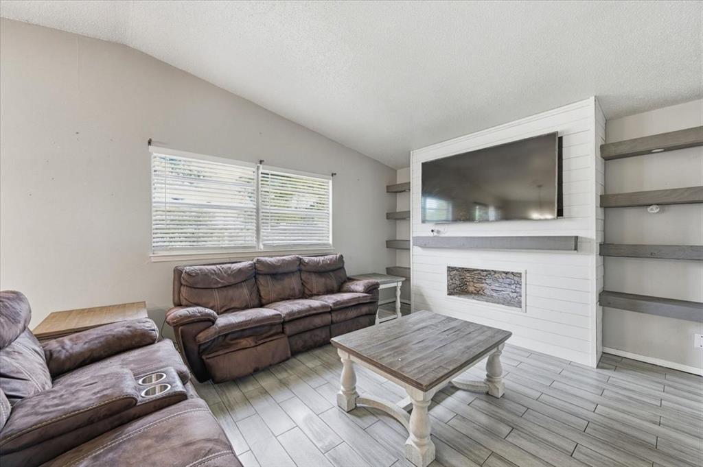 4809 Elmview Drive