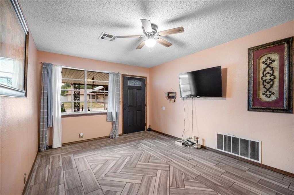 33 SW 54th Street