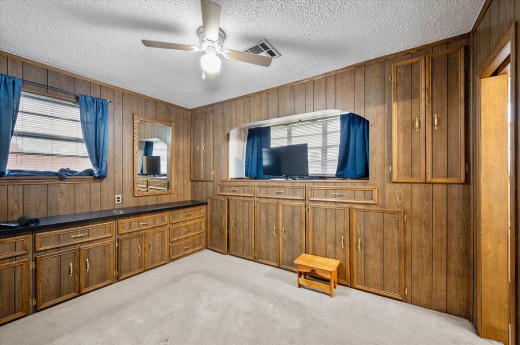 33 SW 54th Street