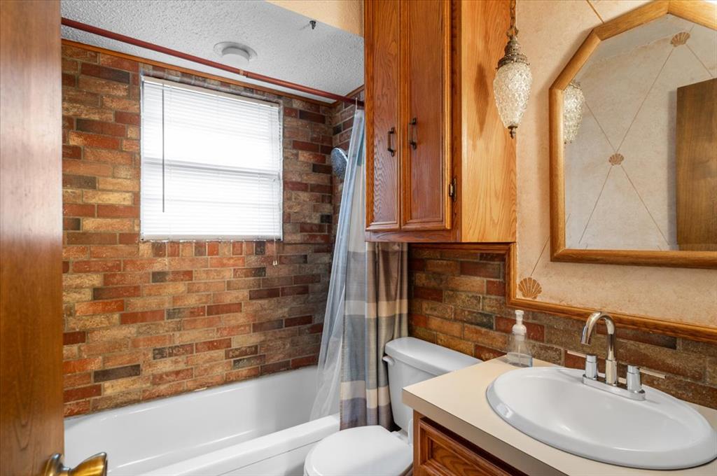 33 SW 54th Street