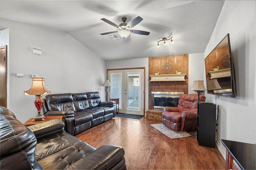 10203 Shadowview Drive