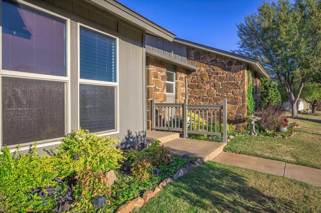 10203 Shadowview Drive