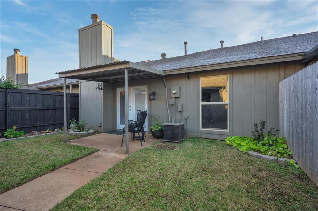 10203 Shadowview Drive