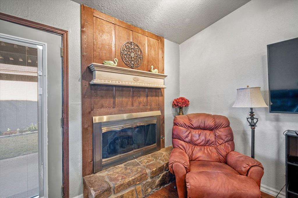 10203 Shadowview Drive